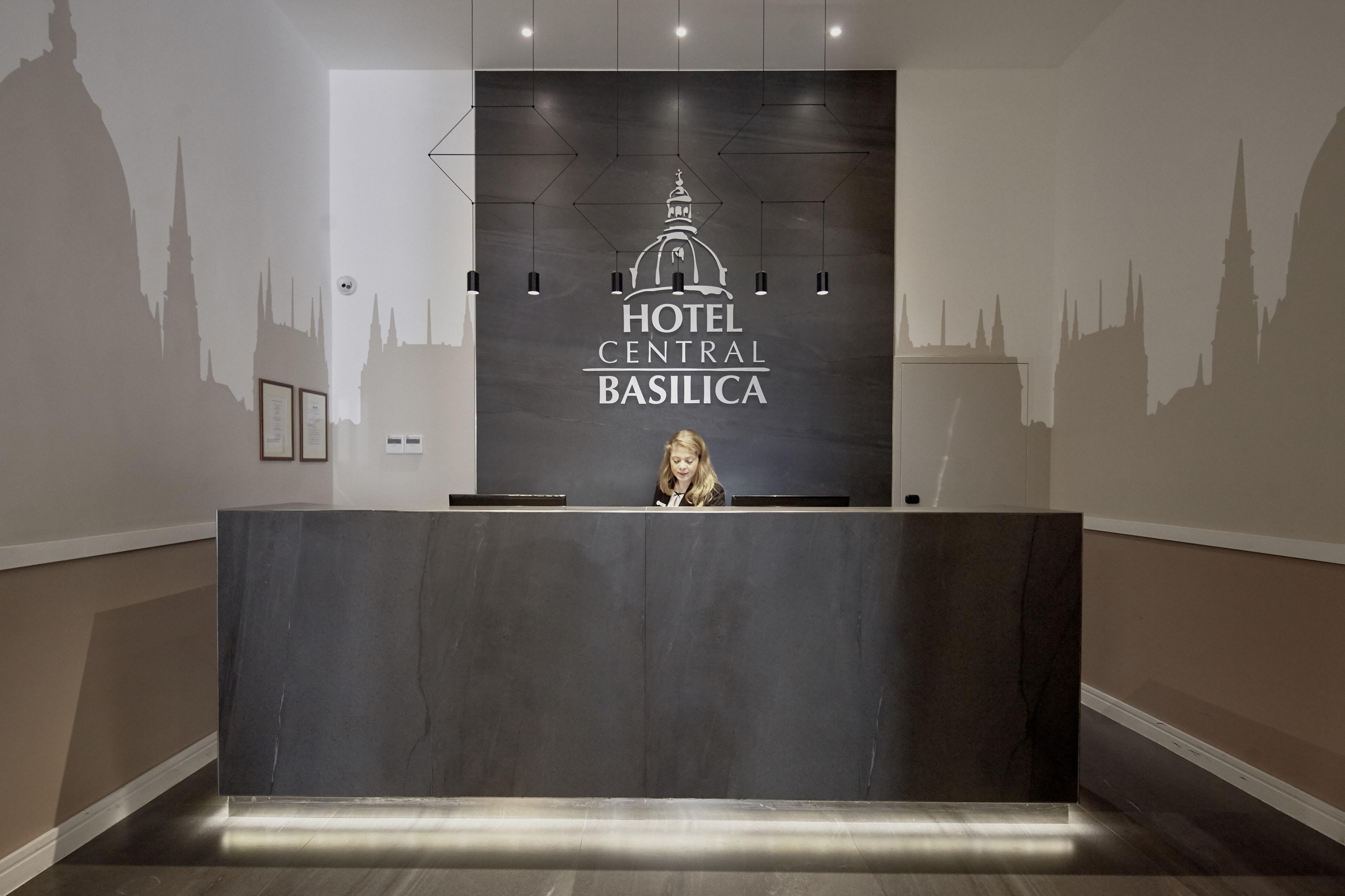 Hotel Central Basilica Budapeste Exterior foto