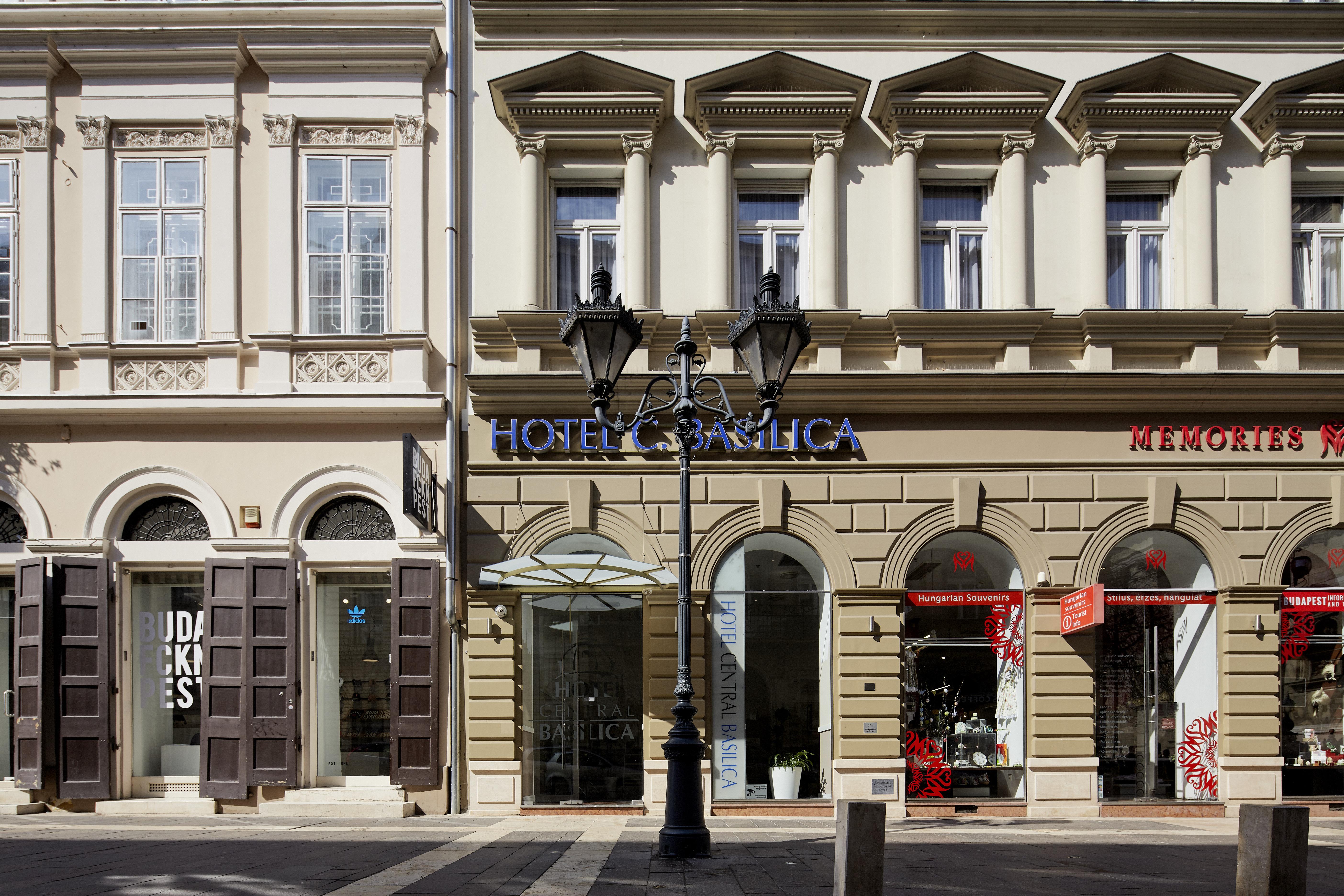 Hotel Central Basilica Budapeste Exterior foto
